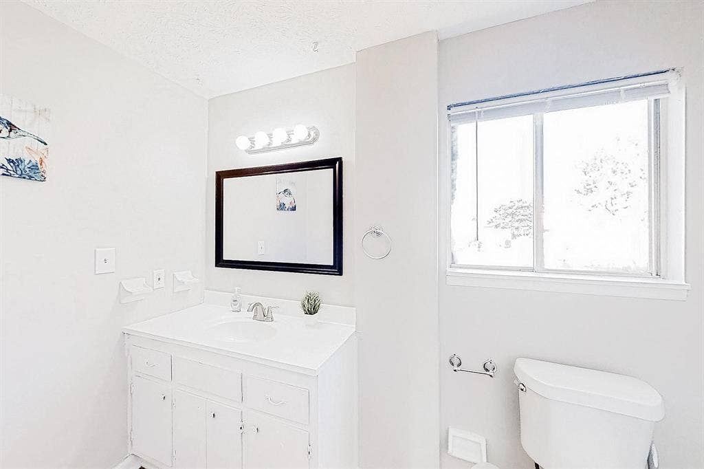 9 BR in Ellenwood