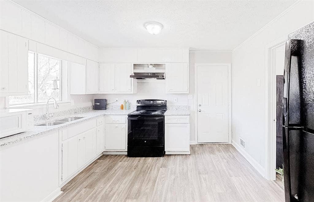 9 BR in Ellenwood
