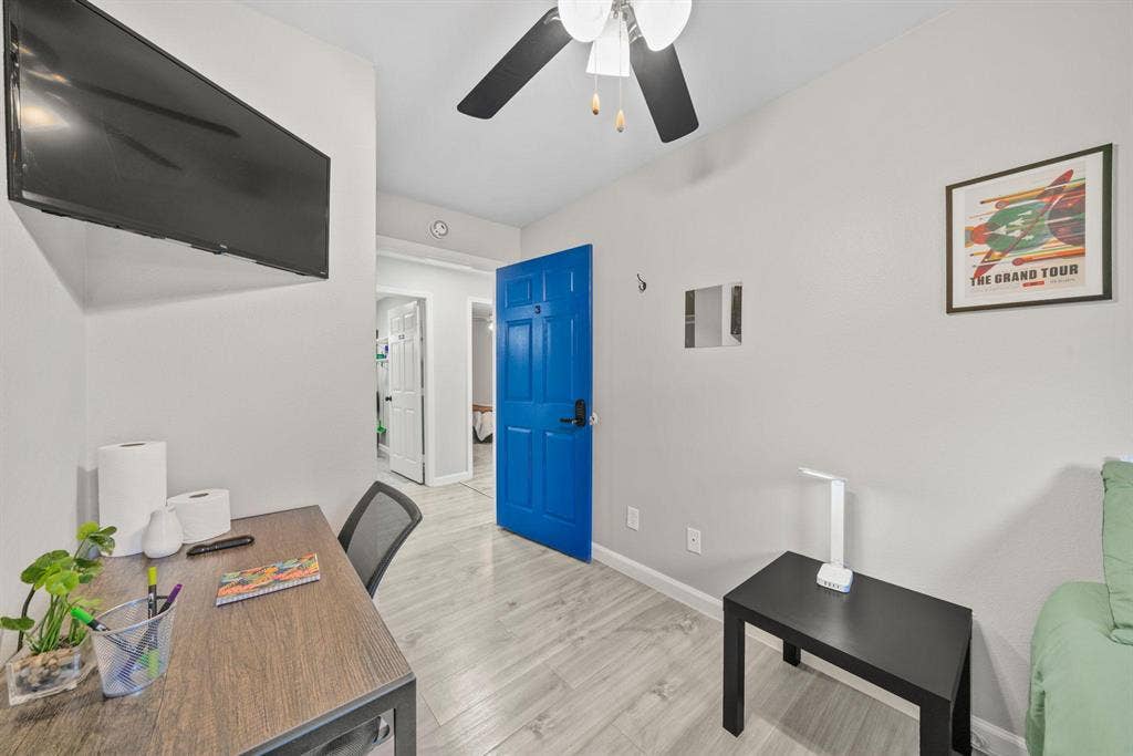 6 BR in Houston