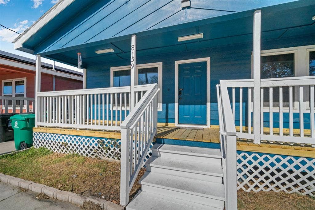 6 BR in Houston