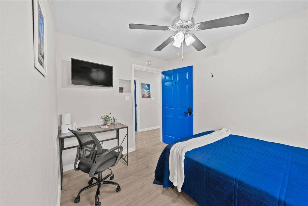 6 BR in Houston