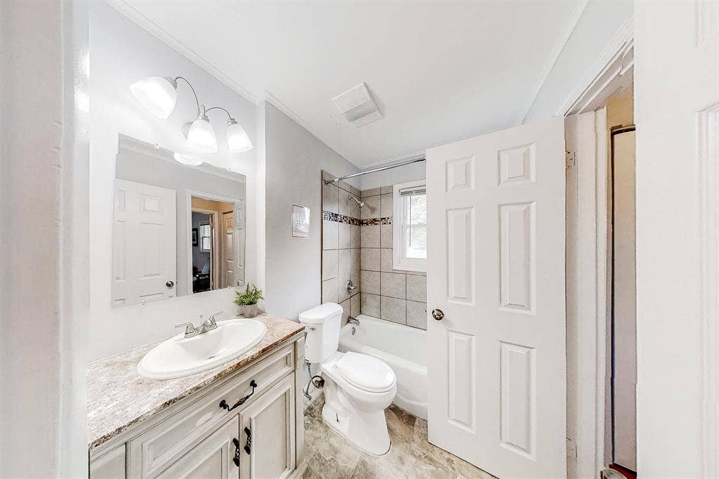 8 BR in Decatur