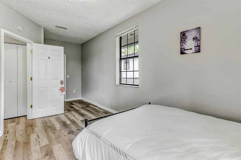 9 BR in Jacksonville