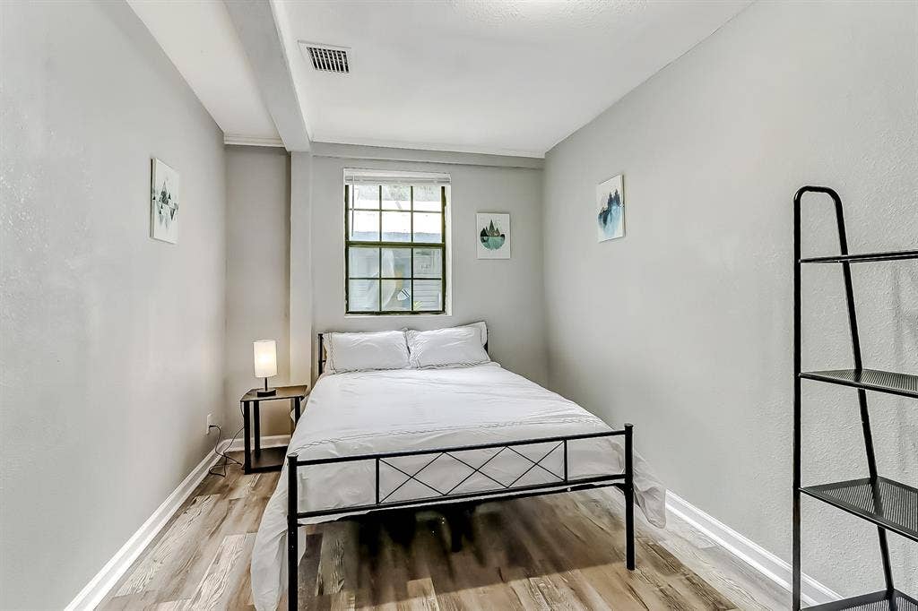 9 BR in Jacksonville