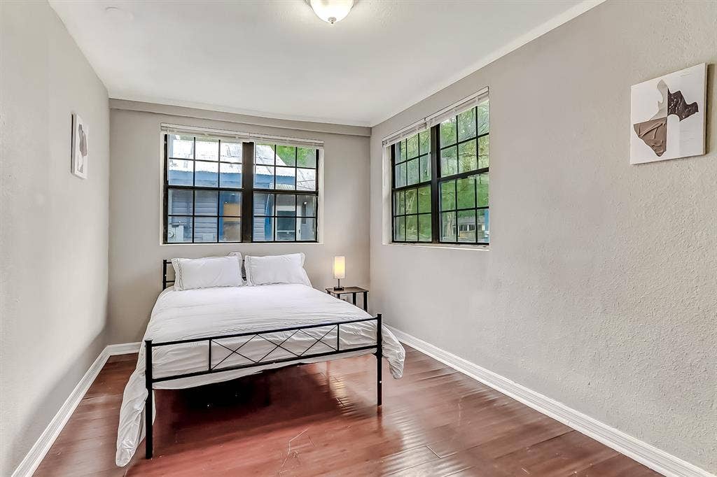 9 BR in Jacksonville