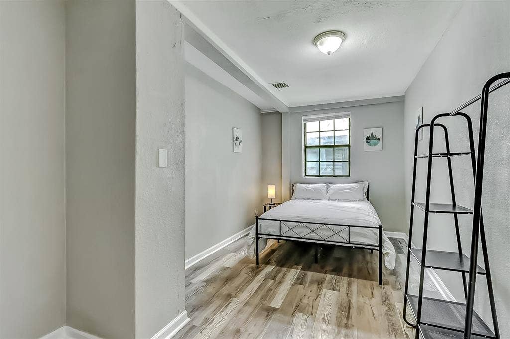 9 BR in Jacksonville