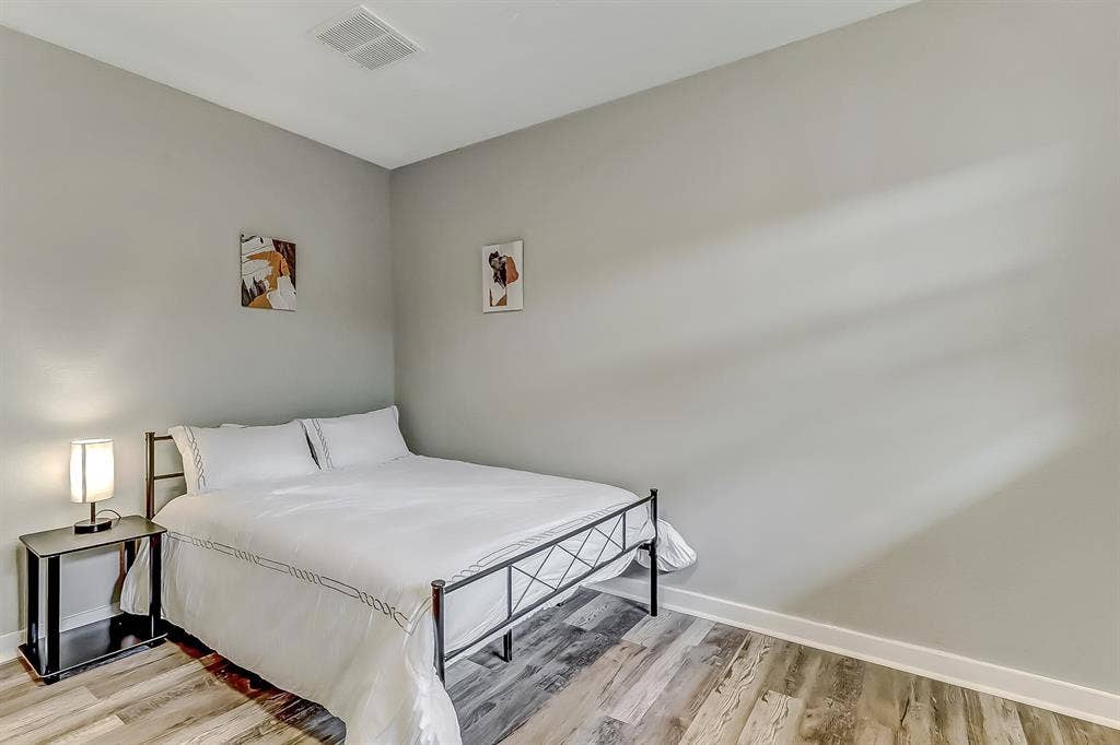 9 BR in Jacksonville