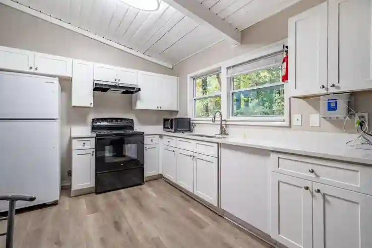 8 BR in Ellenwood
