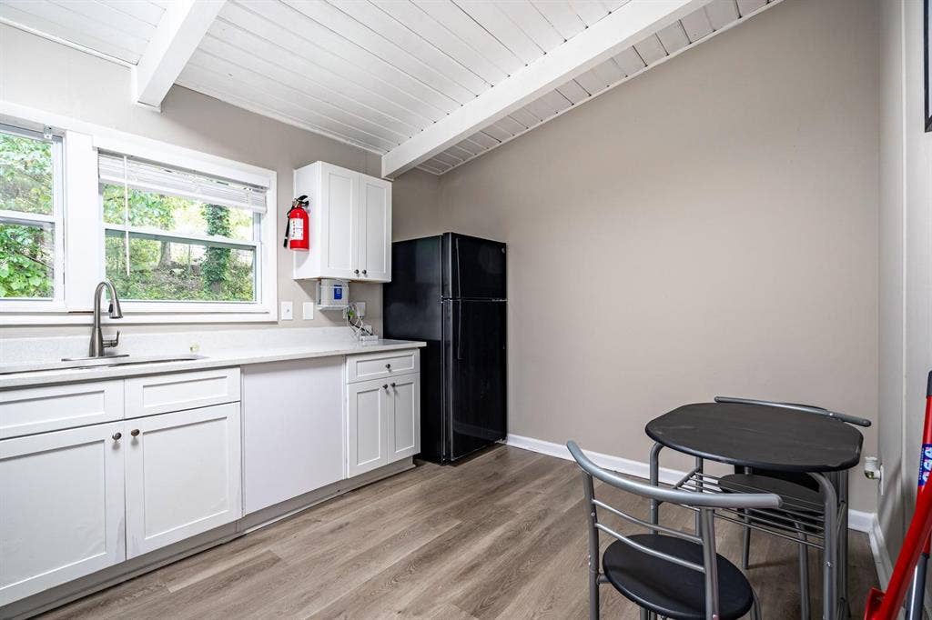 8 BR in Ellenwood