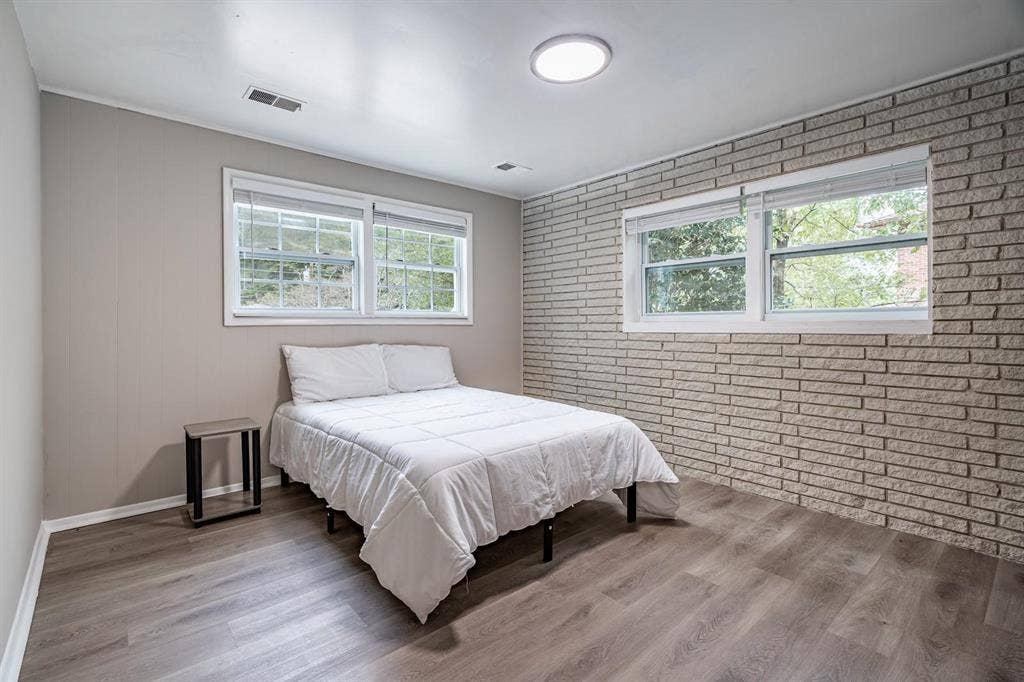 8 BR in Ellenwood
