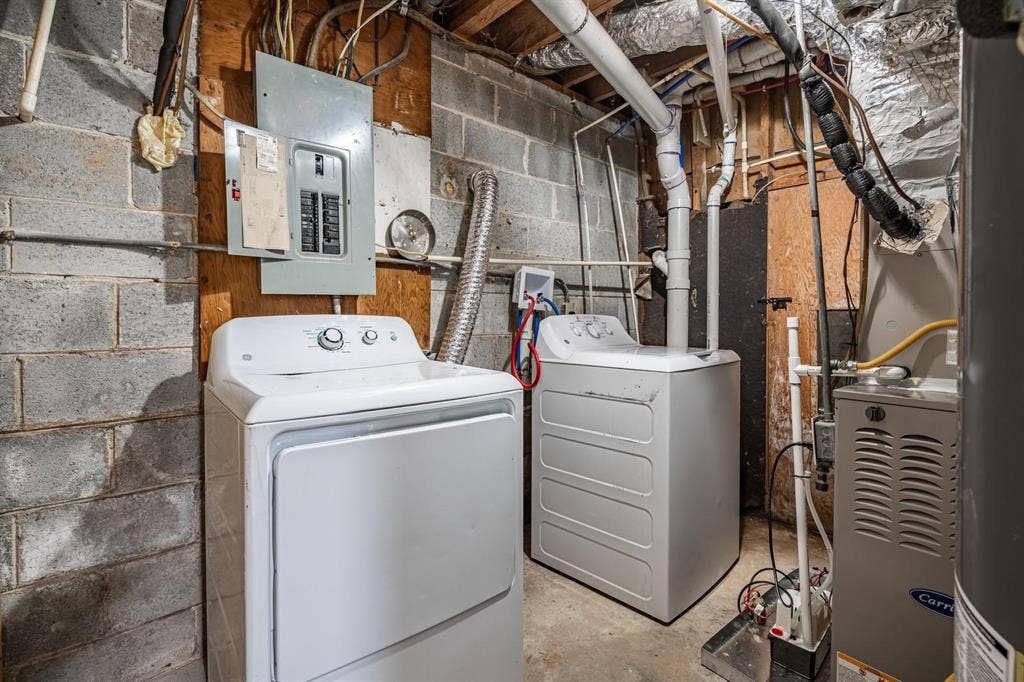8 BR in Ellenwood