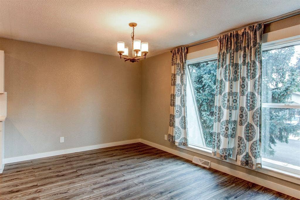 9 BR in Aurora