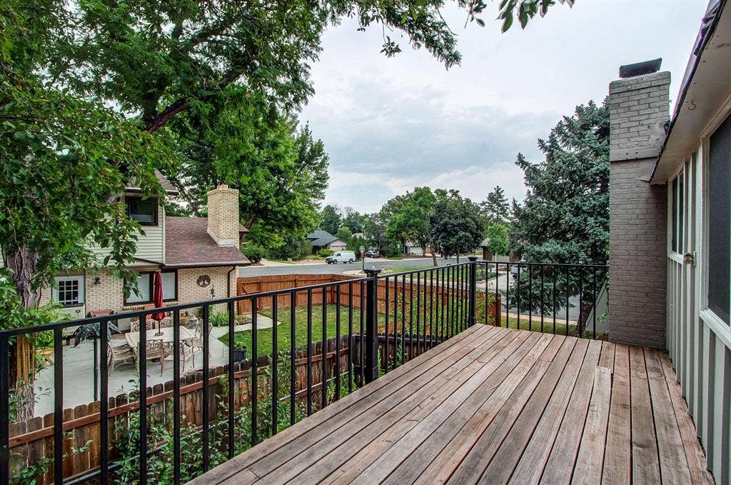 9 BR in Aurora