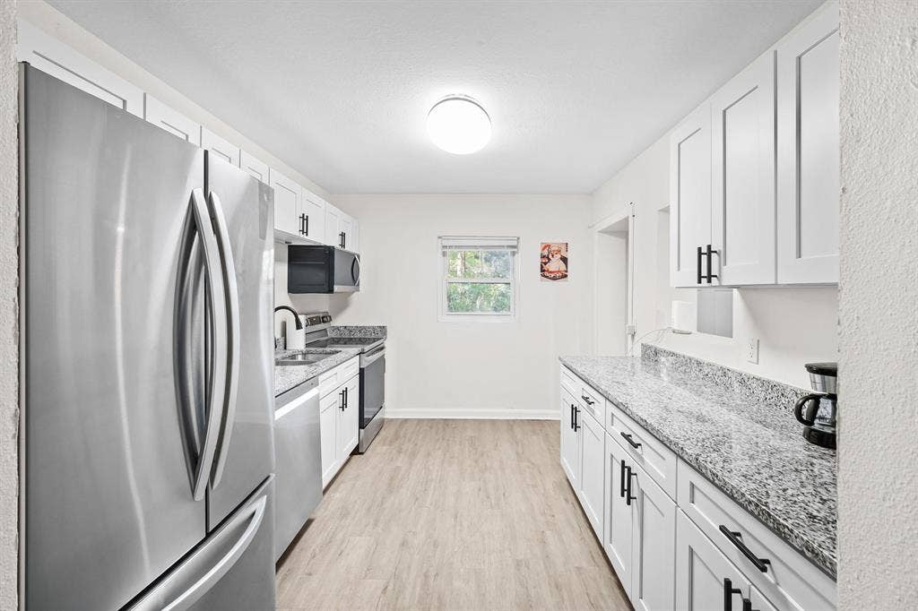 6 BR in Jacksonville