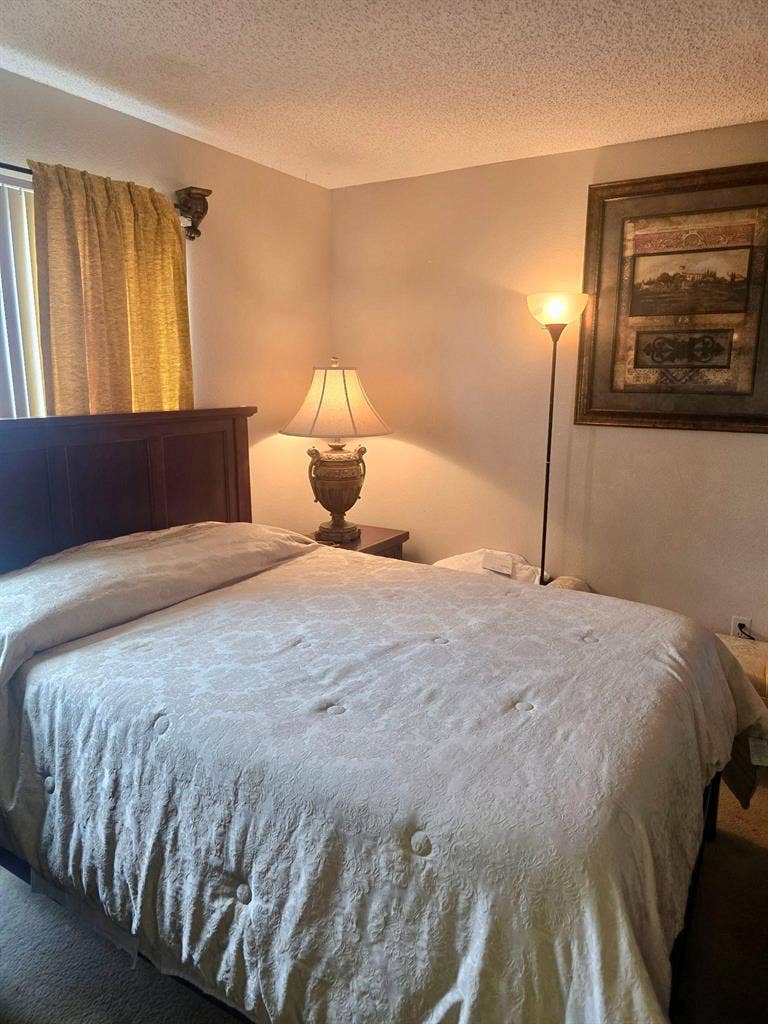 4 BR in Deltona