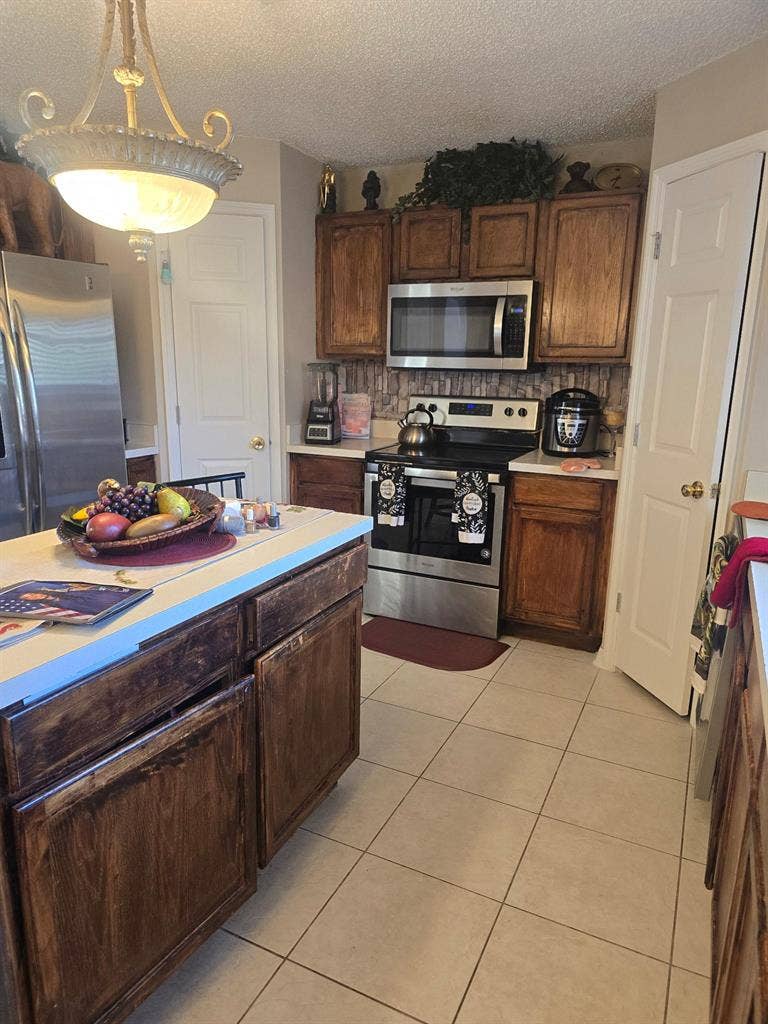 4 BR in Deltona