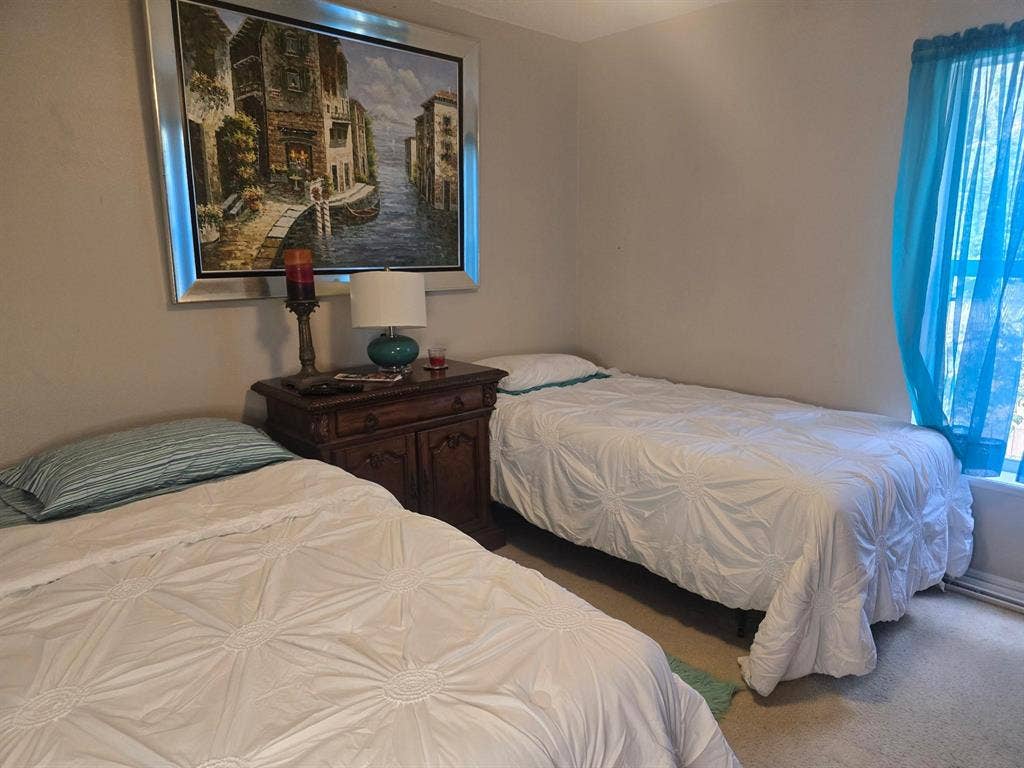 4 BR in Deltona