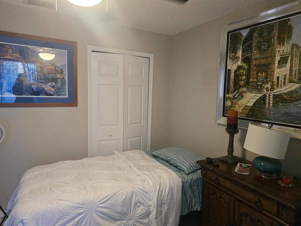 4 BR in Deltona