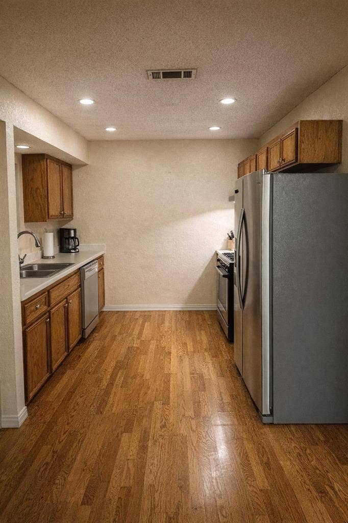 2 BR in Austin