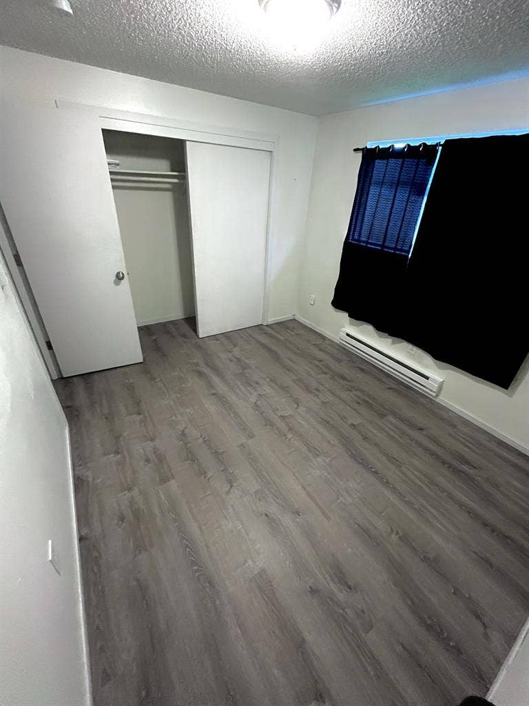 Room in steilacoom in June.