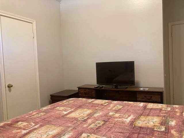 Cozy room near Jersey Village