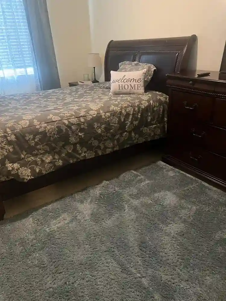 Furnished room to rent