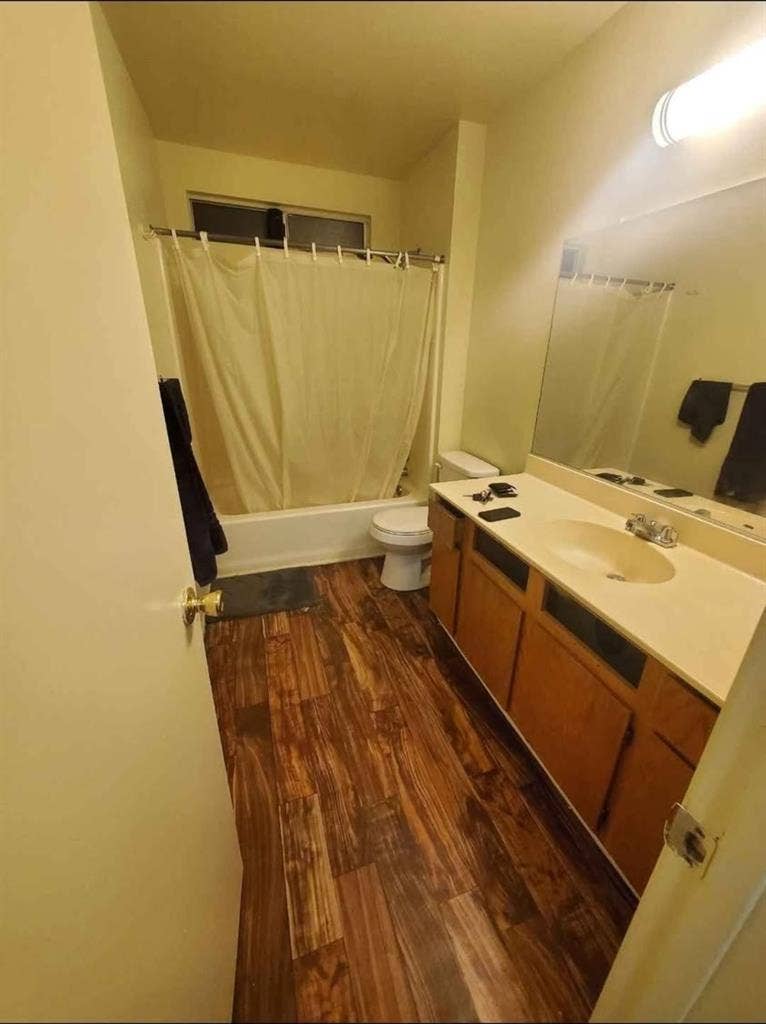 Bermuda Dunes Room for Rent