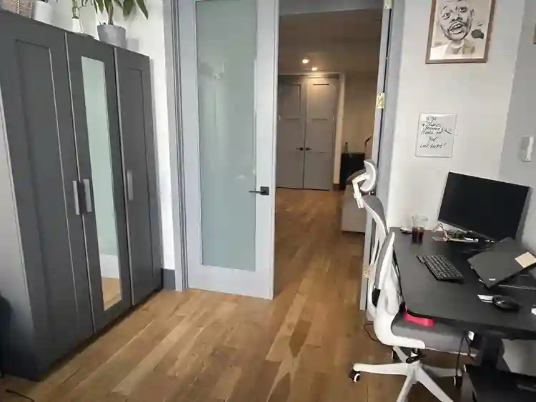 1Bed in a luxury 2-bed apartment.