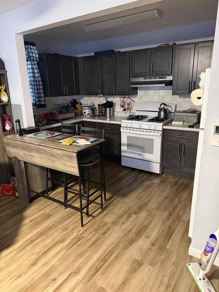 Room available 4/1/26