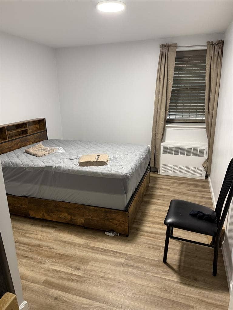Room available 4/1/26