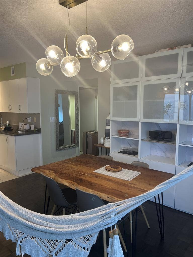 Furnished Spacious ❤️ DT Apartment