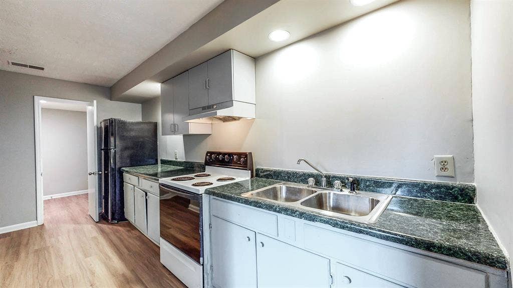 11 BR in Rex
