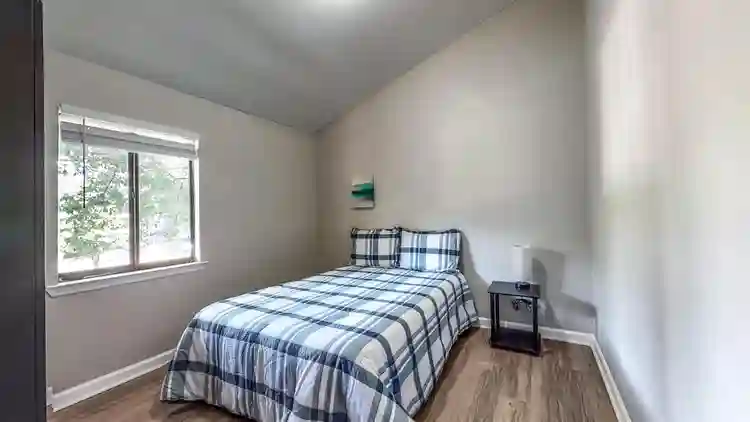 11 BR in Rex