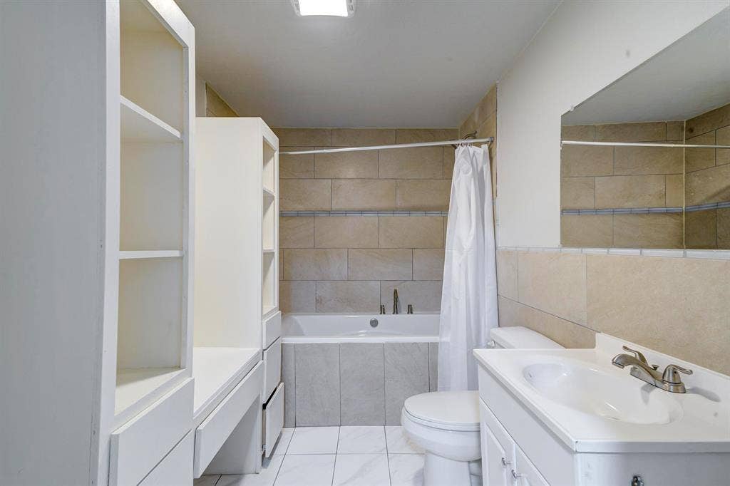 6 BR in Pasadena