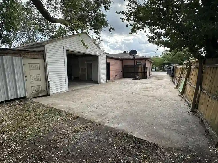 10 BR in Dallas