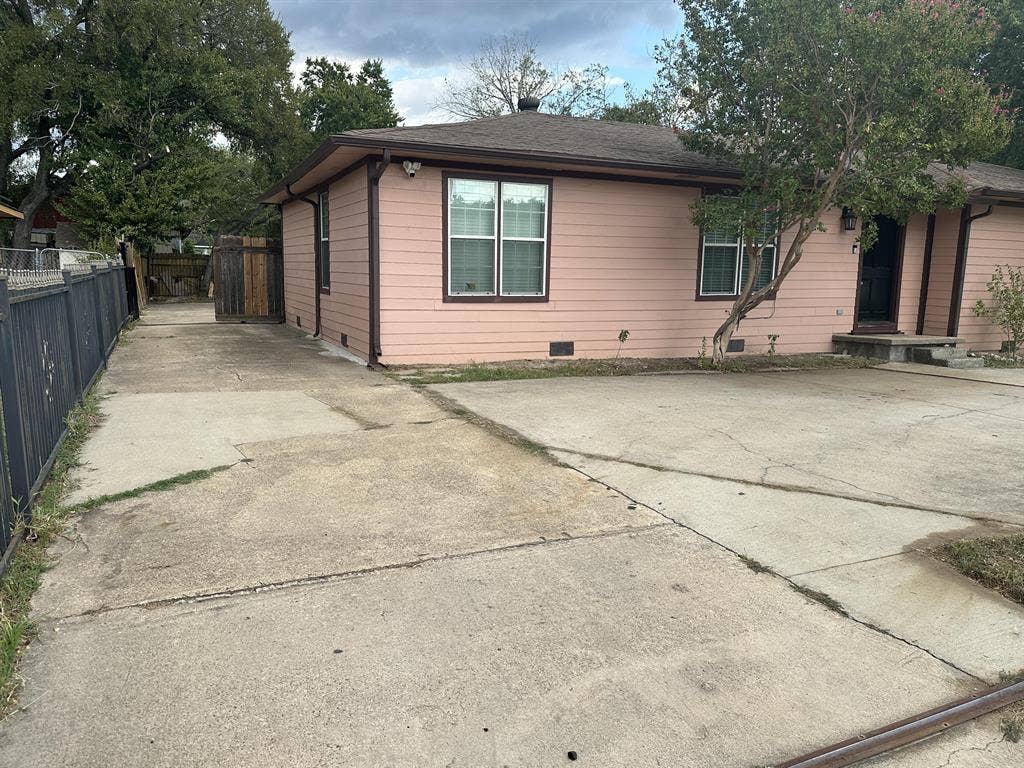 10 BR in Dallas