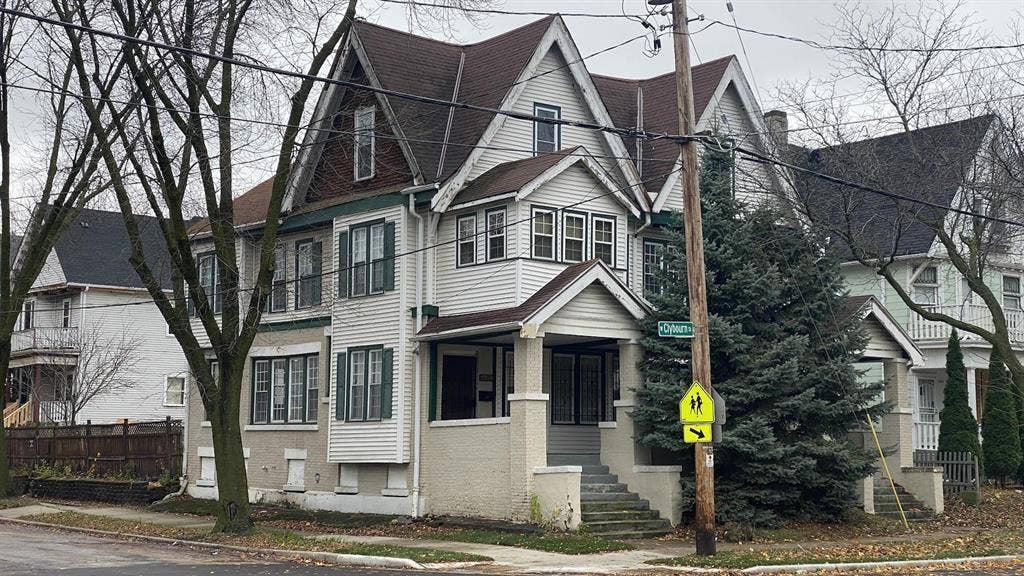 4 BR in Milwaukee