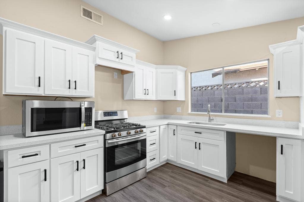 10 BR in Las Vegas