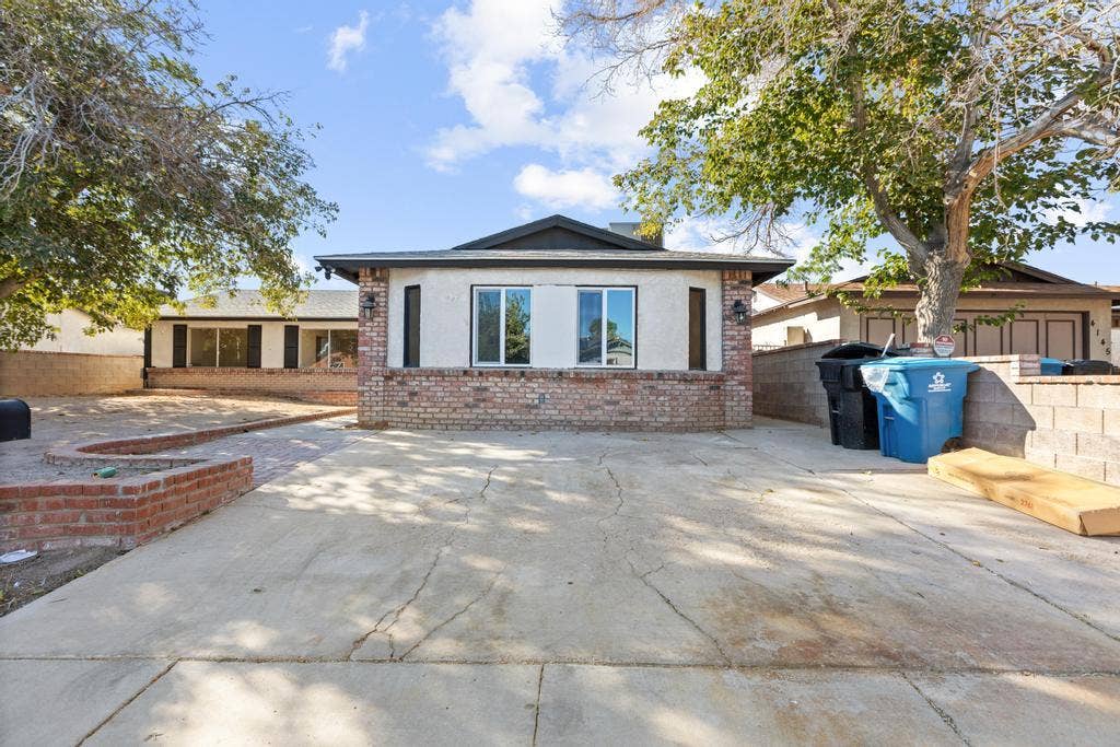 10 BR in Las Vegas