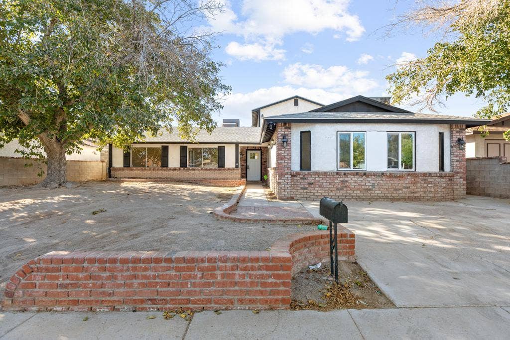 10 BR in Las Vegas