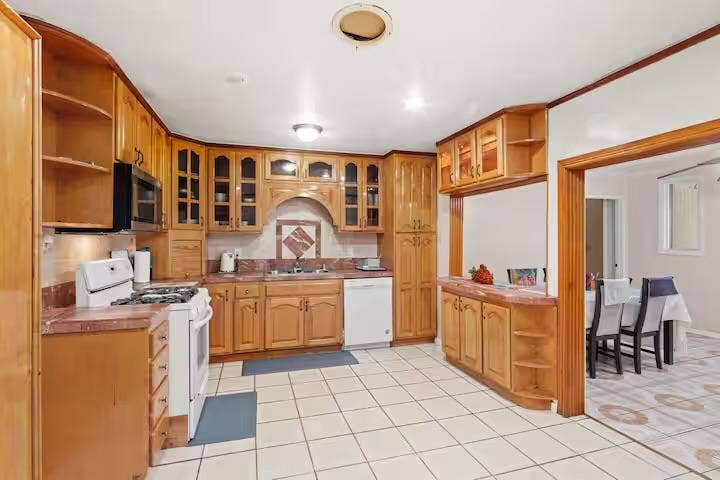 4 BR in Carson