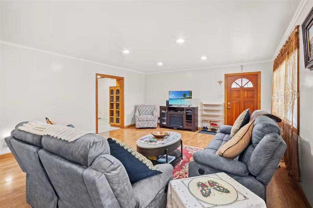 4 BR in Carson