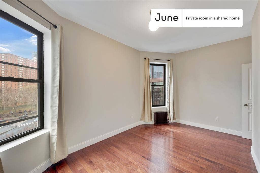 4 BR in New York City