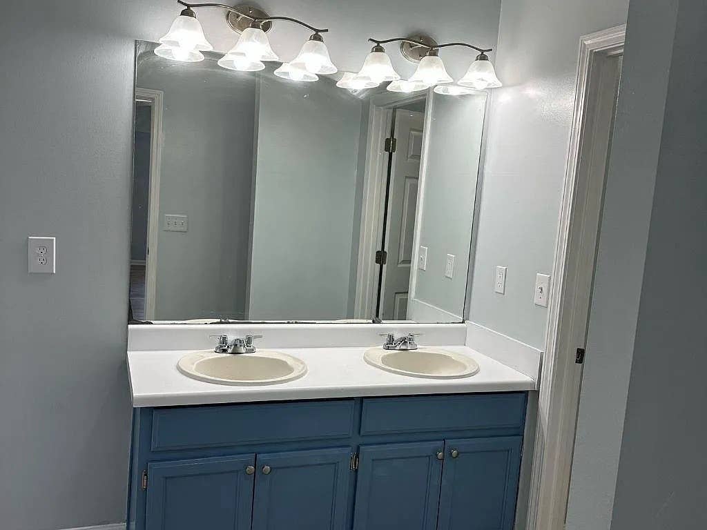 4 BR in Grayson