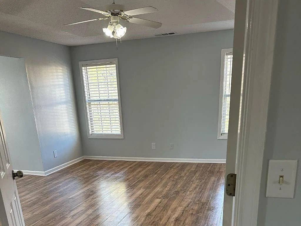4 BR in Grayson