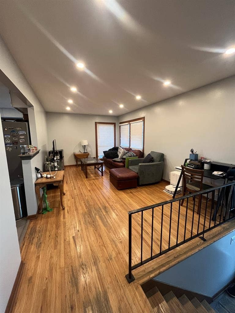 ROOM FOR RENT