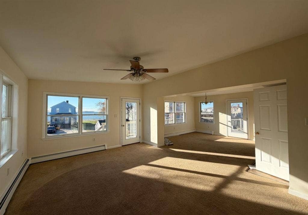 1 bedroom in large 3 bedroom house.