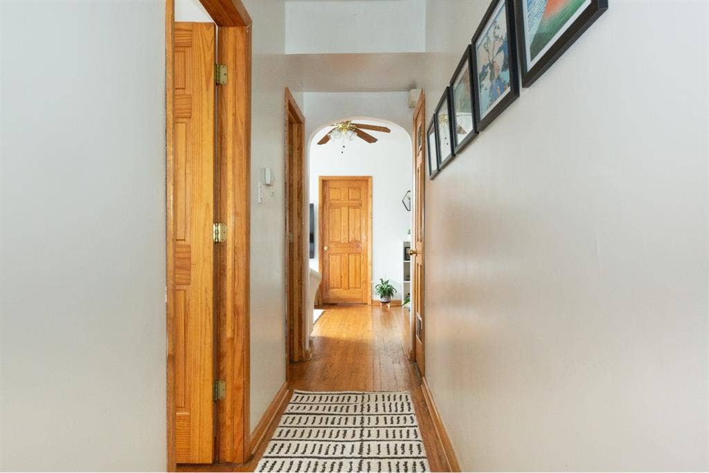 Room for Rent in Irving Park