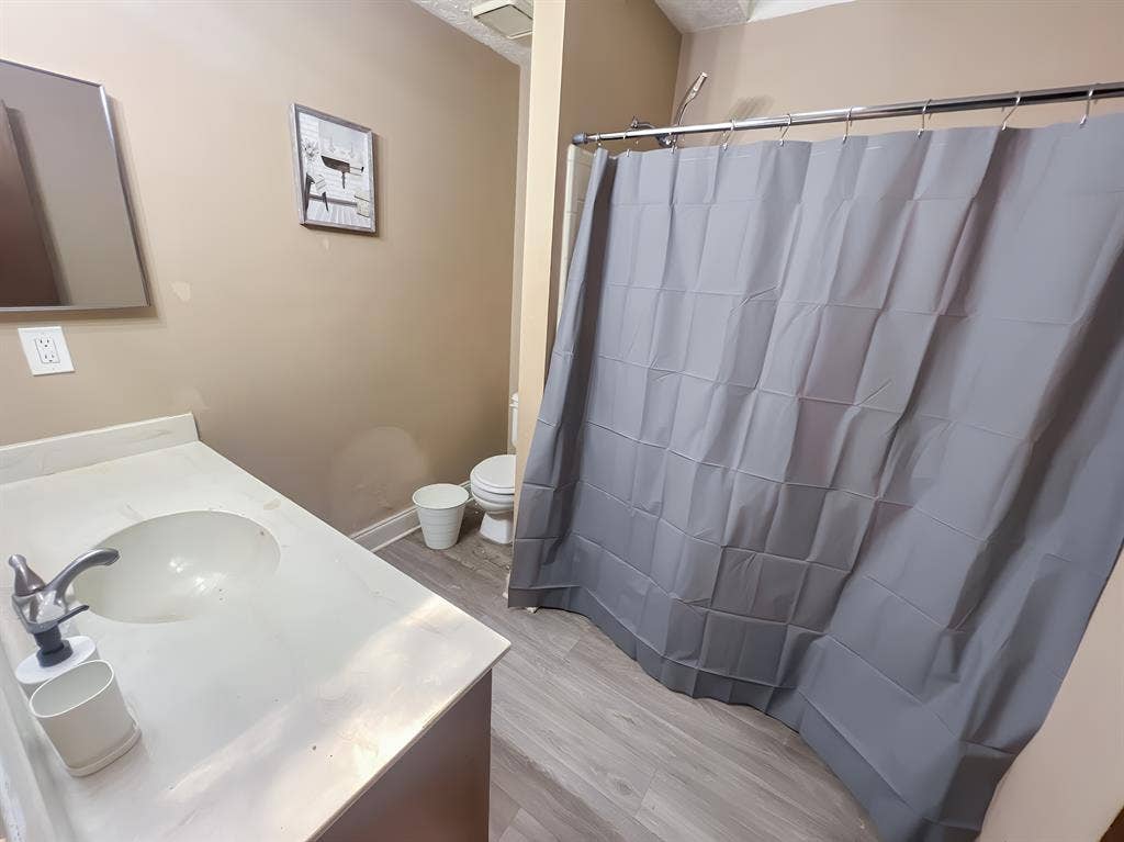 9 BR in Stone Mountain