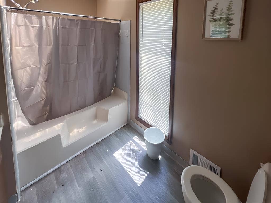 9 BR in Stone Mountain